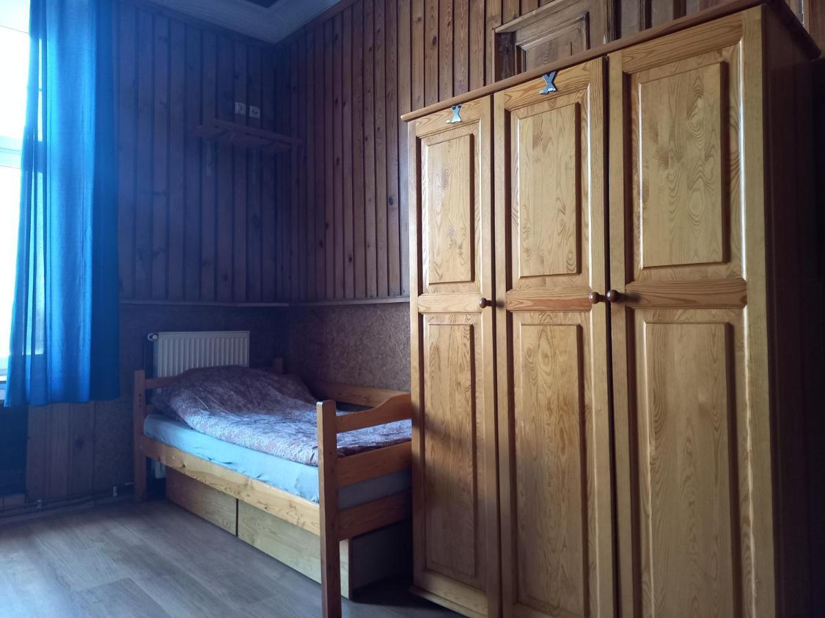 Pokoj 4 Osobowy W Centrum Gdanska Z Aneksem Kuchennym To Let Apartment Gdansk
